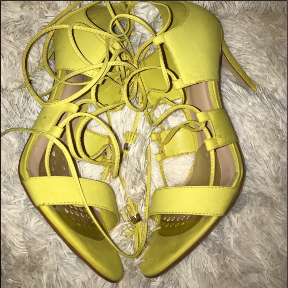Aldo peep toe shoe